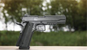 The UX BlaMer features the typical characteristics of the iconic military pistol: A distinctive look, a large beavertail with integrated safety and a manual luchtdrukpistool te vnwetteren gunstore belguim type colt 1911 most popular type CO2 airgun