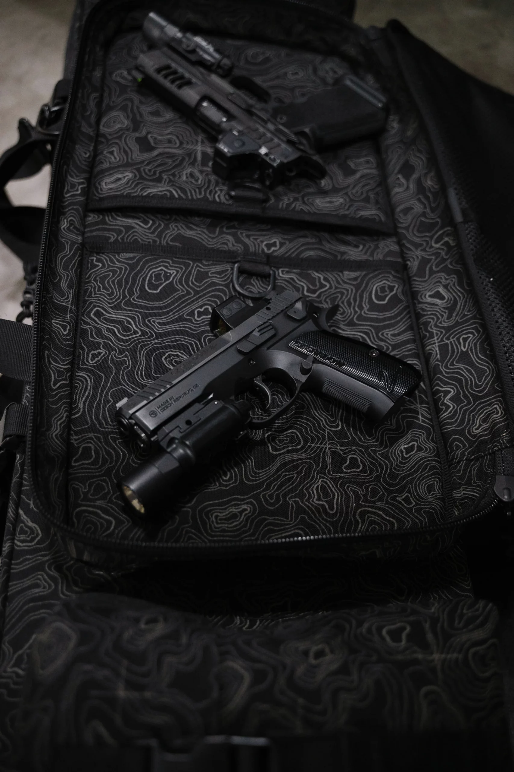 Urban Warfare 42" - Tamography Black